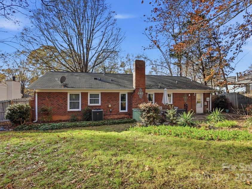 6309 Pineburr Road, Charlotte, NC 28211.  MLS# CAR4319188, YatesRealty ID 2656. 