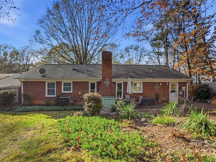 6309 Pineburr Road, Charlotte, NC 28211.  MLS# CAR4319188, YatesRealty ID 2656. 