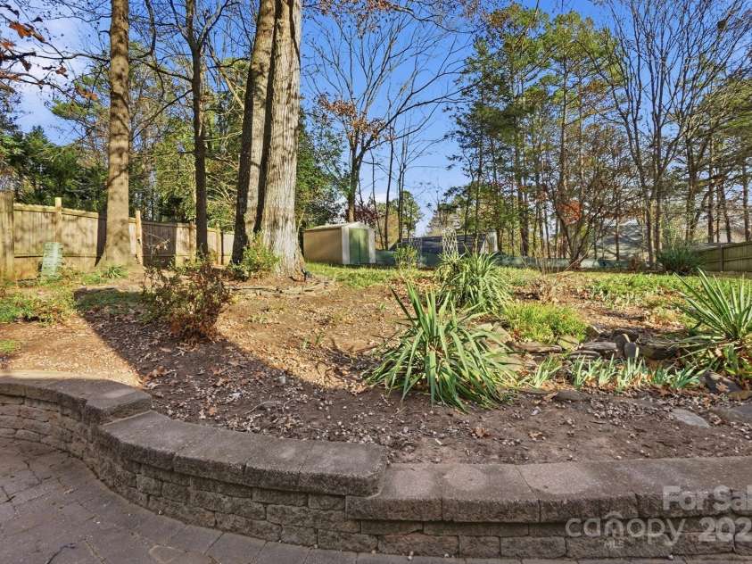 6309 Pineburr Road, Charlotte, NC 28211.  MLS# CAR4319188, YatesRealty ID 2656. 
