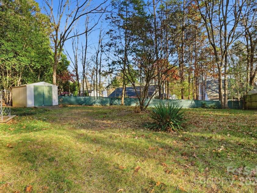 6309 Pineburr Road, Charlotte, NC 28211.  MLS# CAR4319188, YatesRealty ID 2656. 