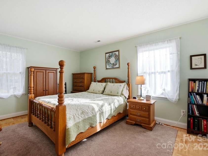 6309 Pineburr Road, Charlotte, NC 28211.  MLS# CAR4319188, YatesRealty ID 2656. 