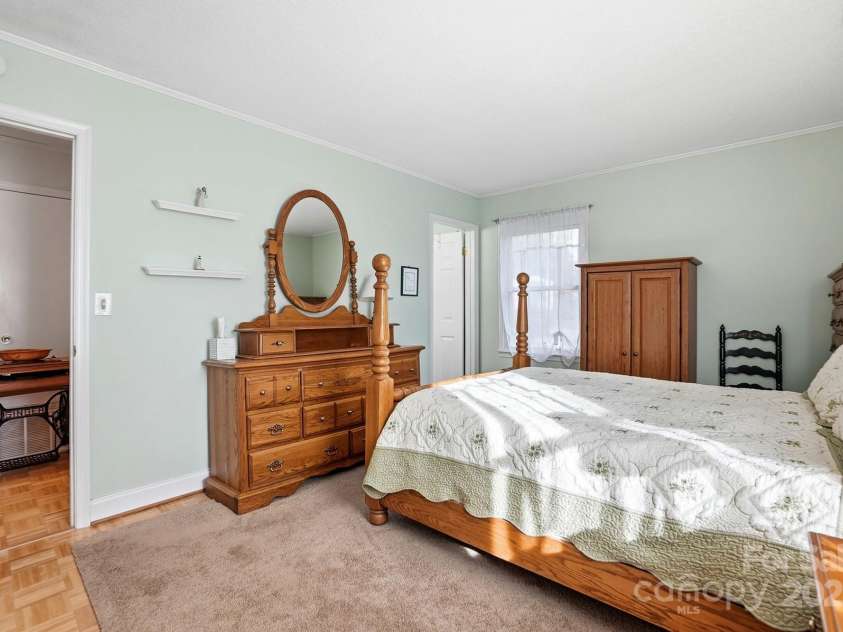 6309 Pineburr Road, Charlotte, NC 28211.  MLS# CAR4319188, YatesRealty ID 2656. 