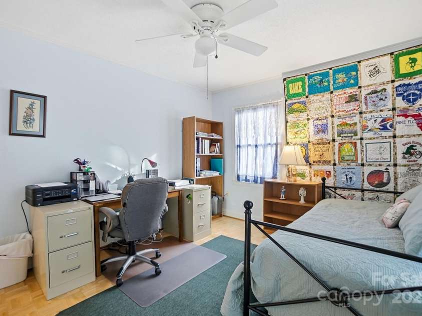 6309 Pineburr Road, Charlotte, NC 28211.  MLS# CAR4319188, YatesRealty ID 2656. 