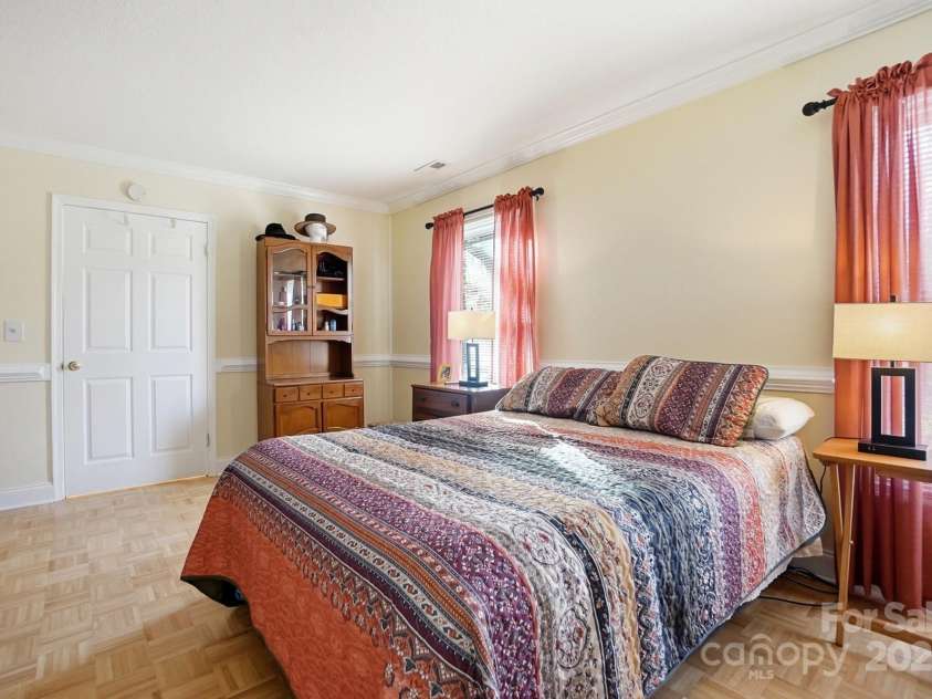 6309 Pineburr Road, Charlotte, NC 28211.  MLS# CAR4319188, YatesRealty ID 2656. 