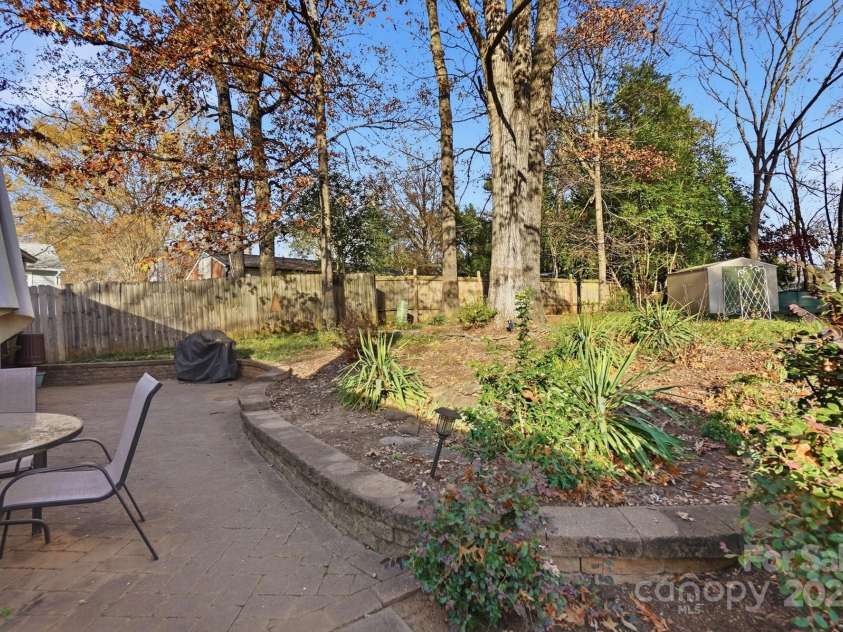 6309 Pineburr Road, Charlotte, NC 28211.  MLS# CAR4319188, YatesRealty ID 2656. 