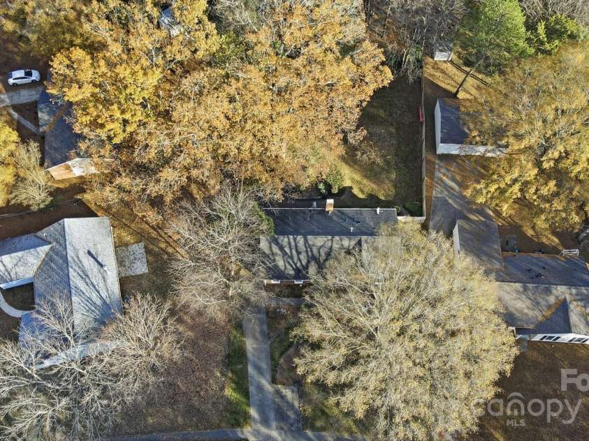 6309 Pineburr Road, Charlotte, NC 28211.  MLS# CAR4319188, YatesRealty ID 2656. 