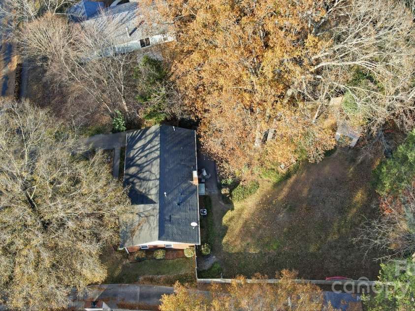 6309 Pineburr Road, Charlotte, NC 28211.  MLS# CAR4319188, YatesRealty ID 2656. 