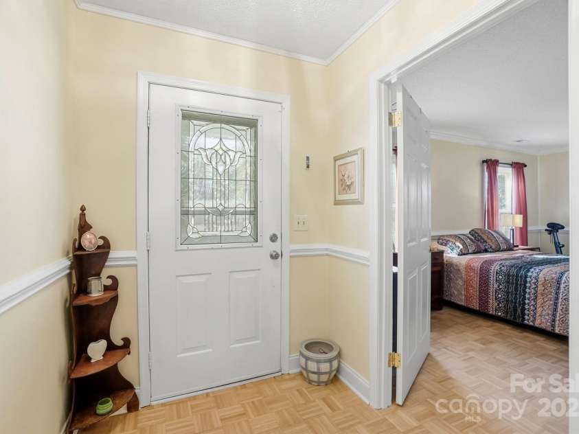 6309 Pineburr Road, Charlotte, NC 28211.  MLS# CAR4319188, YatesRealty ID 2656. 