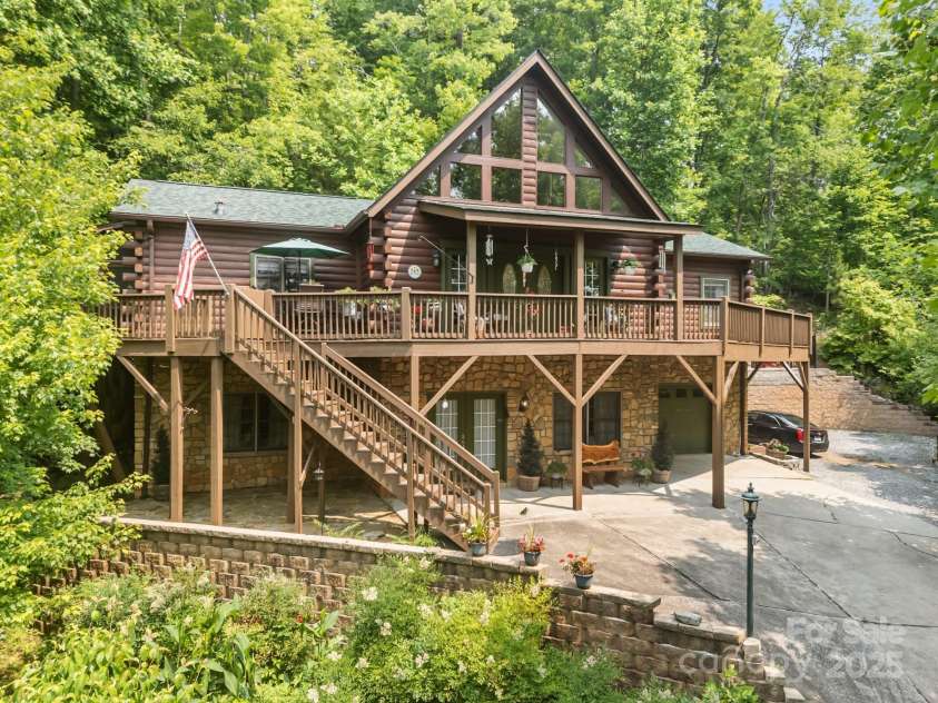 158 Raven Boulevard, Lake Lure, NC 28746.  MLS# CAR4266725, YatesRealty ID 26560. 