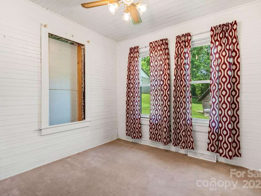 2428 Hamburg Road, Mars Hill, NC 28754.  MLS# CAR4270974, YatesRealty ID 26562. Bedroom 2