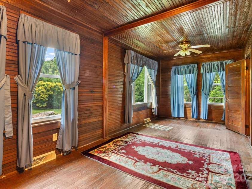 2428 Hamburg Road, Mars Hill, NC 28754.  MLS# CAR4270974, YatesRealty ID 26562. Bedroom