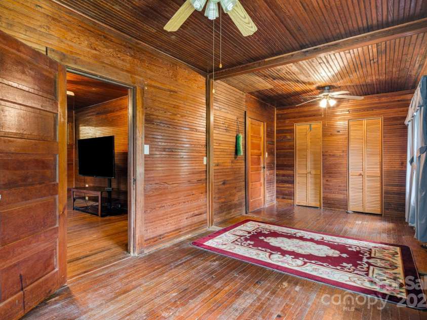 2428 Hamburg Road, Mars Hill, NC 28754.  MLS# CAR4270974, YatesRealty ID 26562. Bedroom