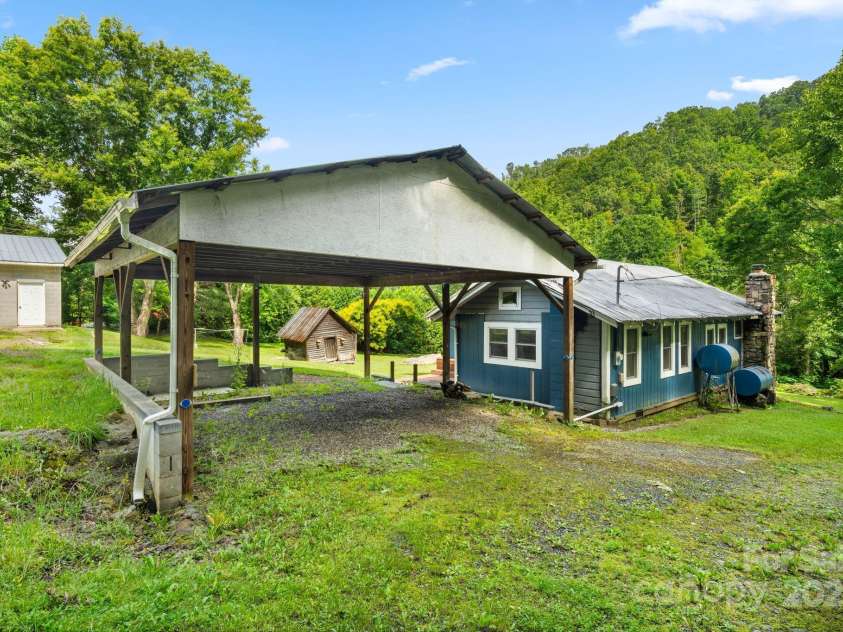 2428 Hamburg Road, Mars Hill, NC 28754.  MLS# CAR4270974, YatesRealty ID 26562. Detached Carport