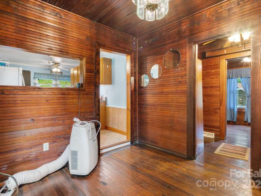 2428 Hamburg Road, Mars Hill, NC 28754.  MLS# CAR4270974, YatesRealty ID 26562. Dining Area