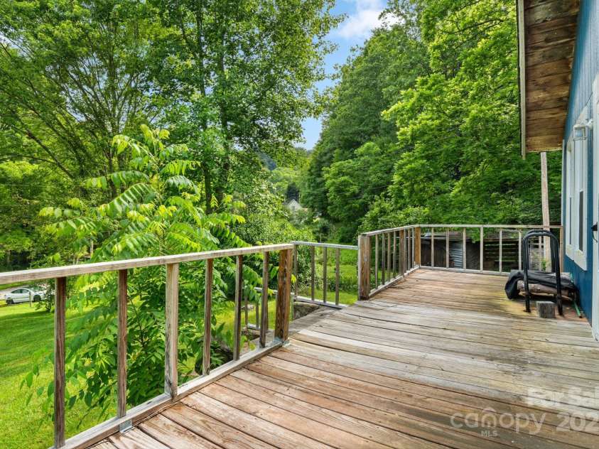 2428 Hamburg Road, Mars Hill, NC 28754.  MLS# CAR4270974, YatesRealty ID 26562. Front Deck