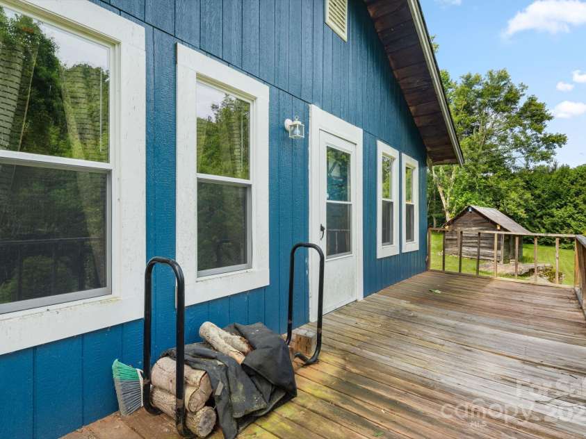 2428 Hamburg Road, Mars Hill, NC 28754.  MLS# CAR4270974, YatesRealty ID 26562. Front Deck