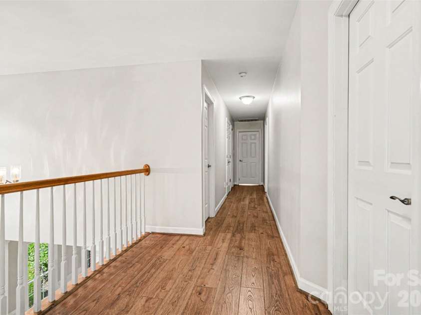 7068 Kidwelly Lane, Matthews, NC 28104.  MLS# CAR4379419, YatesRealty ID 26562. 