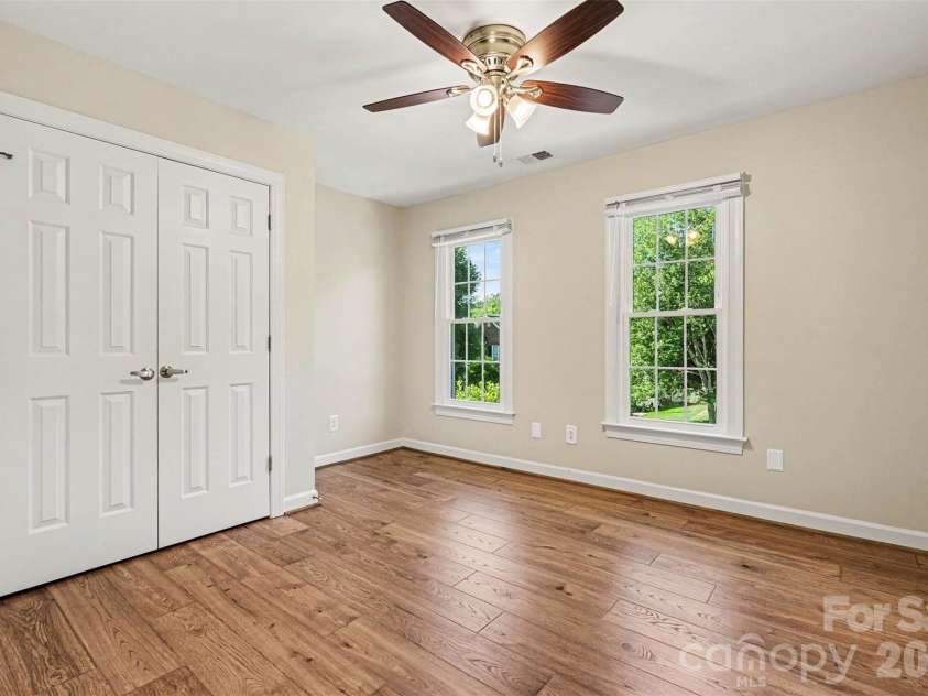 7068 Kidwelly Lane, Matthews, NC 28104.  MLS# CAR4379419, YatesRealty ID 26562. 