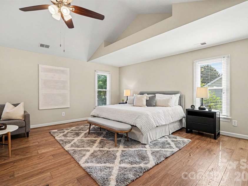 7068 Kidwelly Lane, Matthews, NC 28104.  MLS# CAR4379419, YatesRealty ID 26562. 