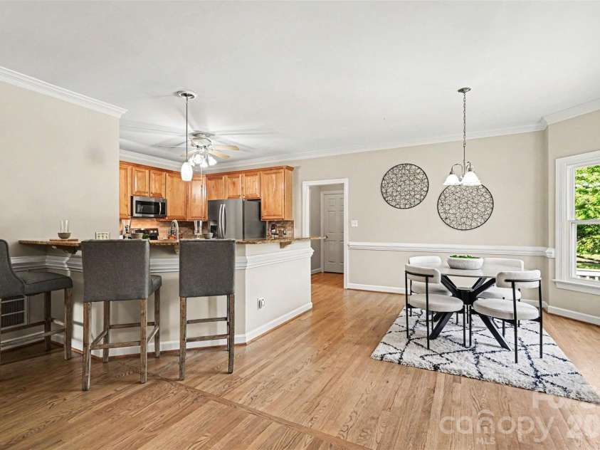 7068 Kidwelly Lane, Matthews, NC 28104.  MLS# CAR4379419, YatesRealty ID 26562. 