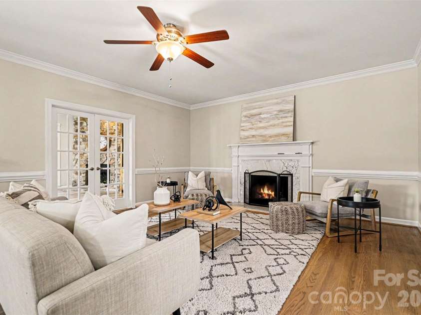 7068 Kidwelly Lane, Matthews, NC 28104.  MLS# CAR4379419, YatesRealty ID 26562. 