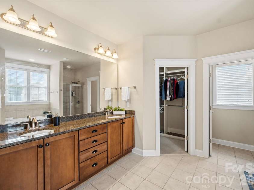 11507 Ardrey Crest Drive, Charlotte, NC 28277.  MLS# CAR4380098, YatesRealty ID 26563. 