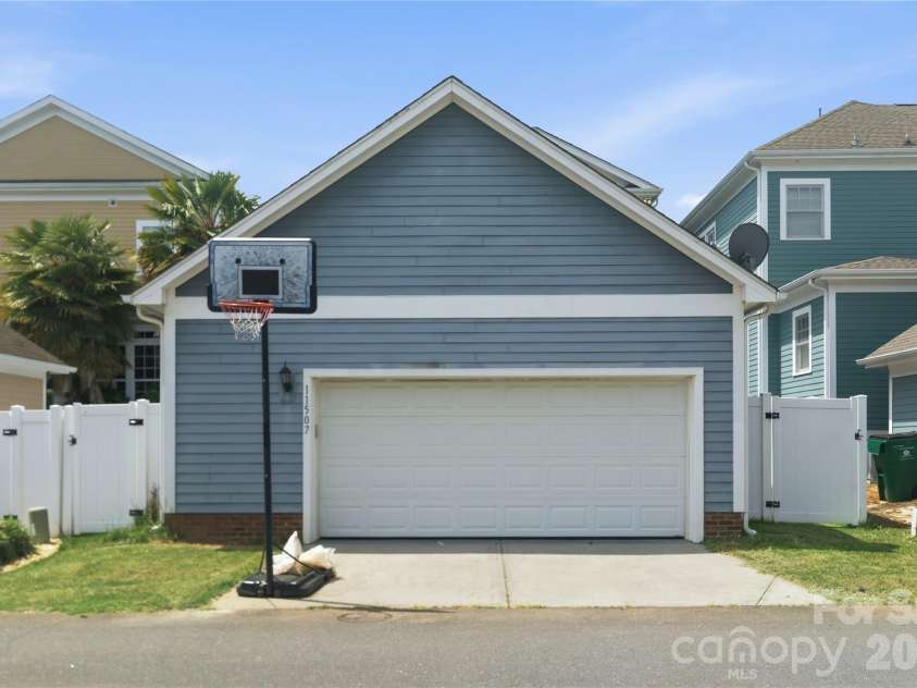 11507 Ardrey Crest Drive, Charlotte, NC 28277.  MLS# CAR4380098, YatesRealty ID 26563. 