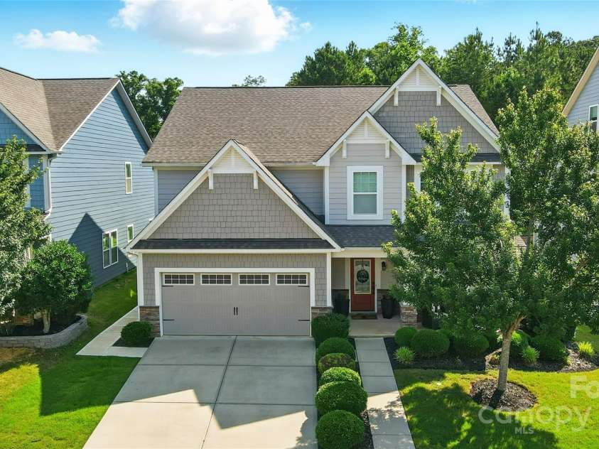 2246 Bluebell Way, Tega Cay, SC 29708.  MLS# CAR4266923, YatesRealty ID 26564. 