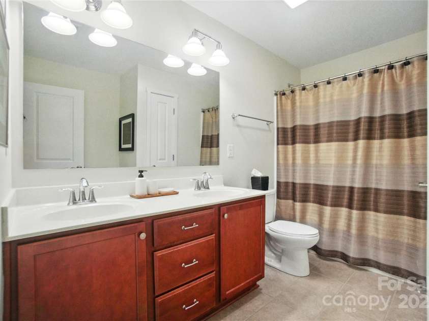 2246 Bluebell Way, Tega Cay, SC 29708.  MLS# CAR4266923, YatesRealty ID 26564. 