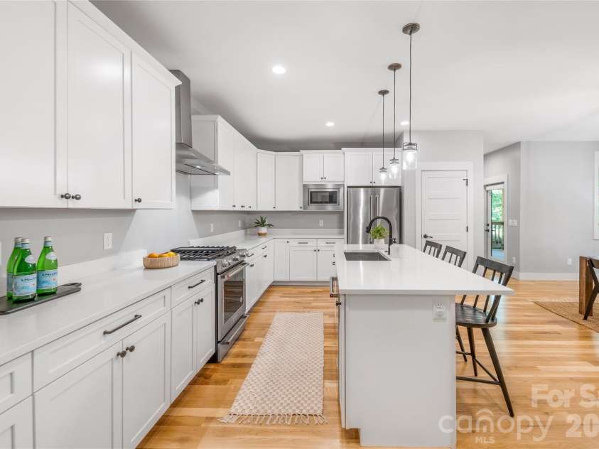 9 Ashe Park Circle, Asheville, NC 28806.  MLS# CAR4377416, YatesRealty ID 26564. 