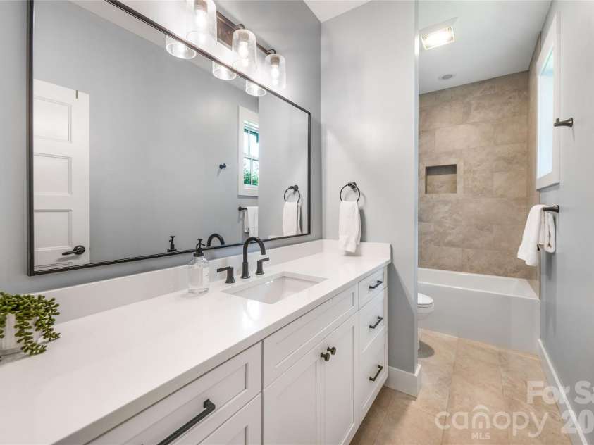 9 Ashe Park Circle, Asheville, NC 28806.  MLS# CAR4377416, YatesRealty ID 26564. Full bath at front of house