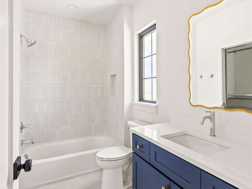 2005 Chatham Avenue, Charlotte, NC 28205.  MLS# CAR4358896, YatesRealty ID 26565. 
