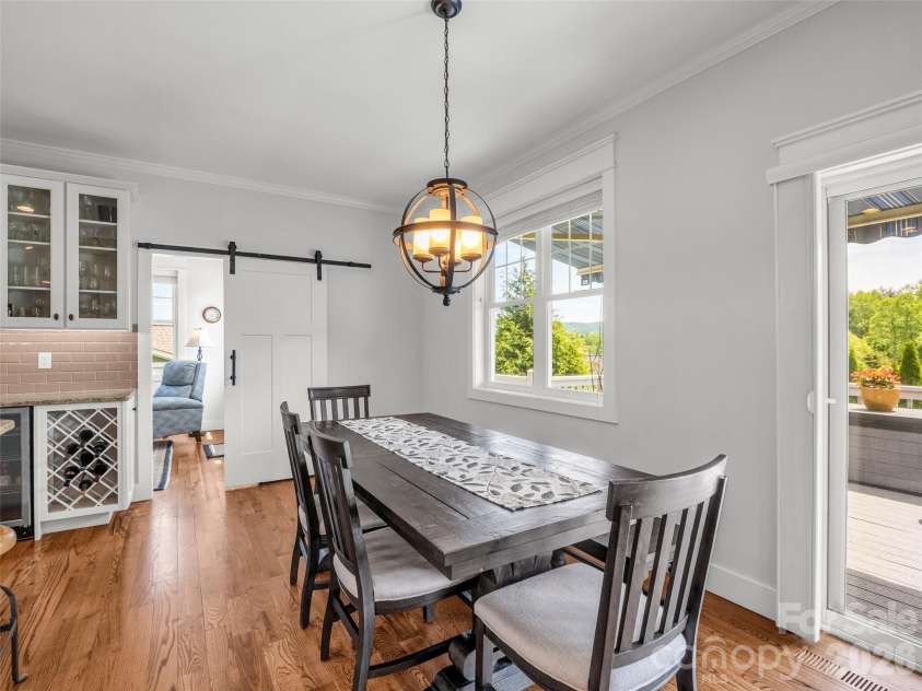 27 Spelter Street, Hendersonville, NC 28792.  MLS# CAR4381868, YatesRealty ID 26566. 