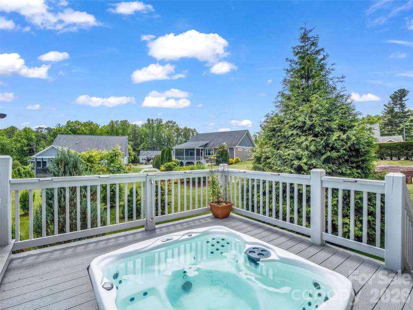 27 Spelter Street, Hendersonville, NC 28792.  MLS# CAR4381868, YatesRealty ID 26566. 