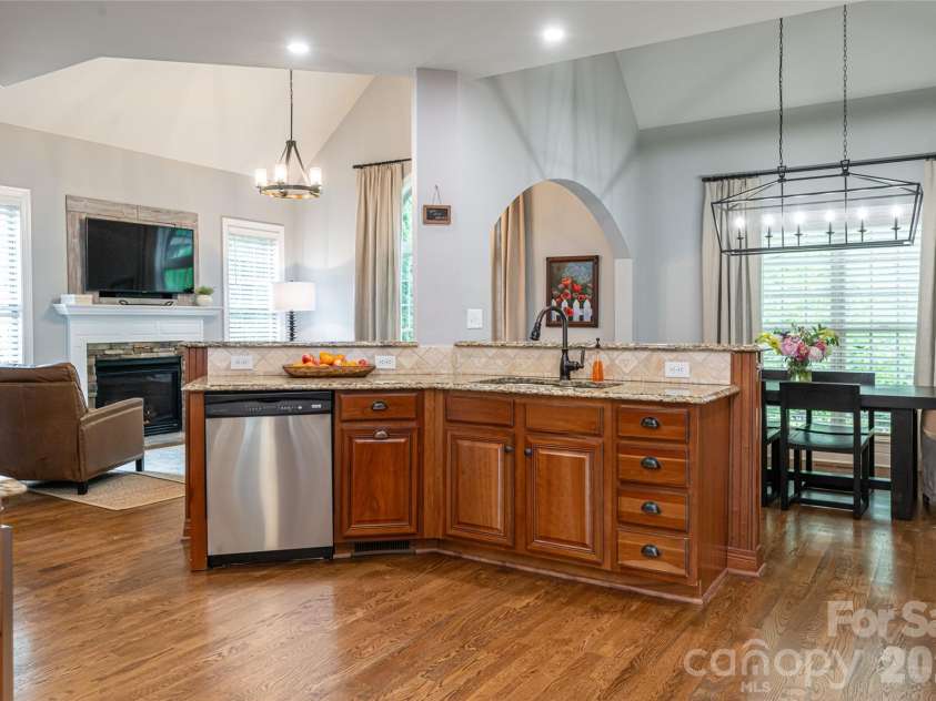 75 Ledgestone Drive, Fairview, NC 28730.  MLS# CAR4371731, YatesRealty ID 26567. 