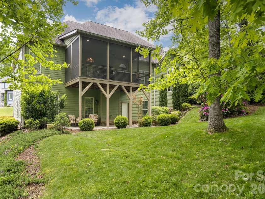 75 Ledgestone Drive, Fairview, NC 28730.  MLS# CAR4371731, YatesRealty ID 26567. 