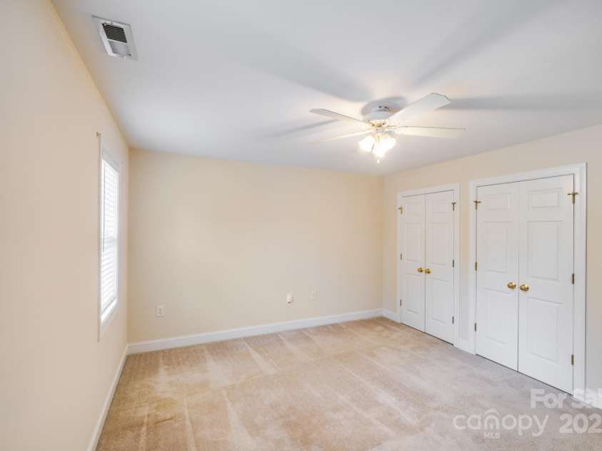 2065 Gable Way Lane, Matthews, NC 28104.  MLS# CAR4266194, YatesRealty ID 26568. 