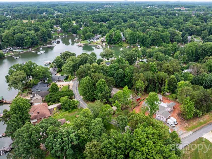 4007 Lake Shore Road, Denver, NC 28037.  MLS# CAR4271111, YatesRealty ID 26569. 2 lake access points approx 10 min. away