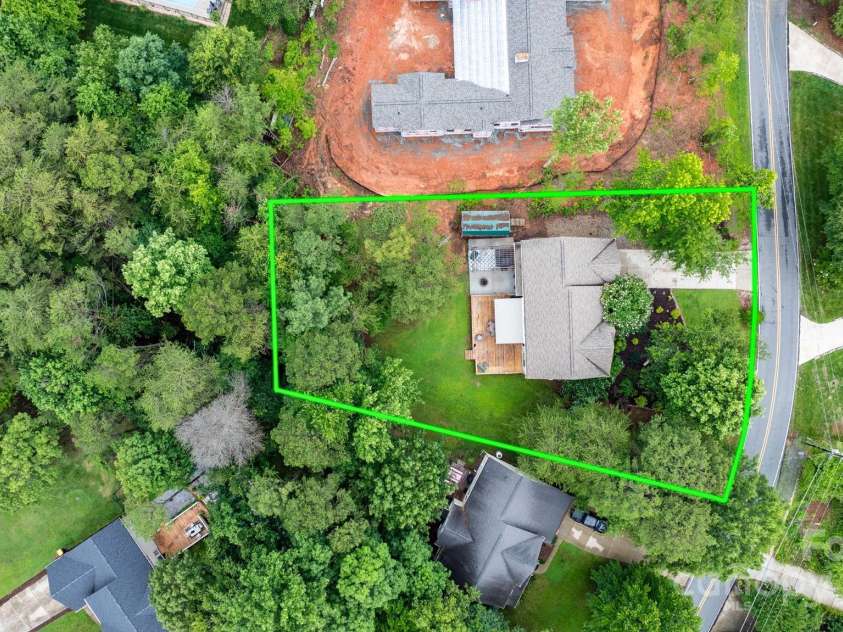 4007 Lake Shore Road, Denver, NC 28037.  MLS# CAR4271111, YatesRealty ID 26569. Approx. property lines shown.  Survey markers can be seen at the corners.