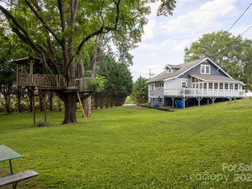 102 Cuthberson Street, Morganton, NC 28655.  MLS# CAR4274087, YatesRealty ID 2657. 