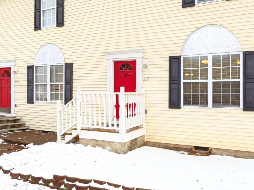 1055 19th Street, Hickory, NC 28601.  MLS# CAR4335825, YatesRealty ID 2657. 