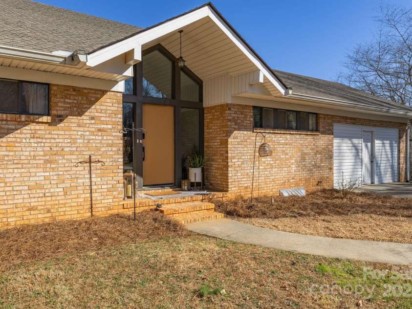 671 Happy Home School Road, Ruffin, NC 27326.  MLS# CAR4234620, YatesRealty ID 2657. 