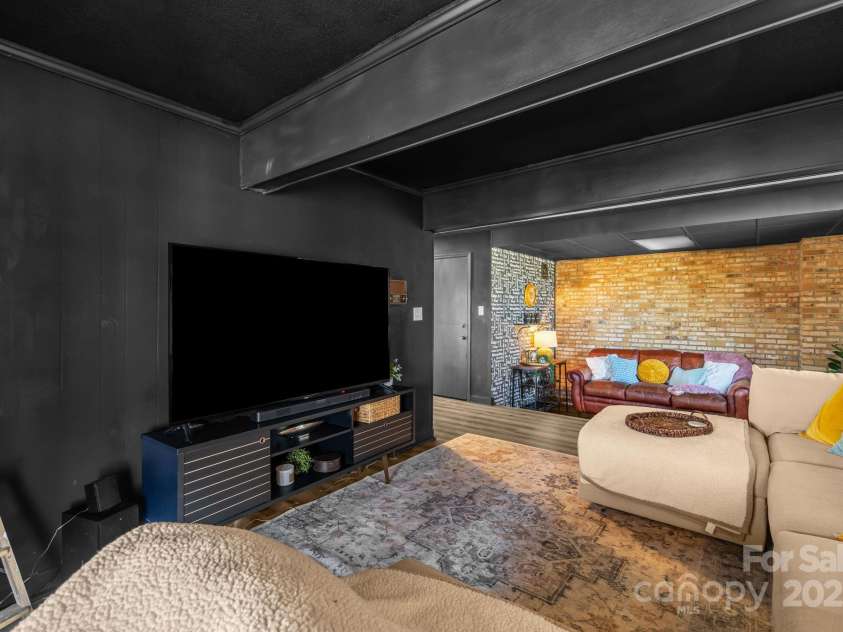 671 Happy Home School Road, Ruffin, NC 27326.  MLS# CAR4234620, YatesRealty ID 2657. 