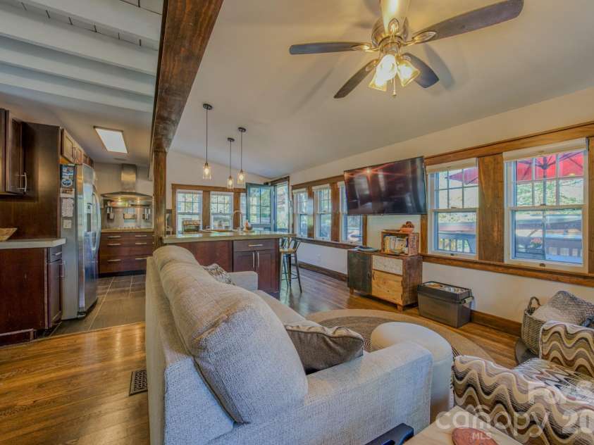 597 Tomahawk Avenue, Black Mountain, NC 28711.  MLS# CAR4383270, YatesRealty ID 26570. 