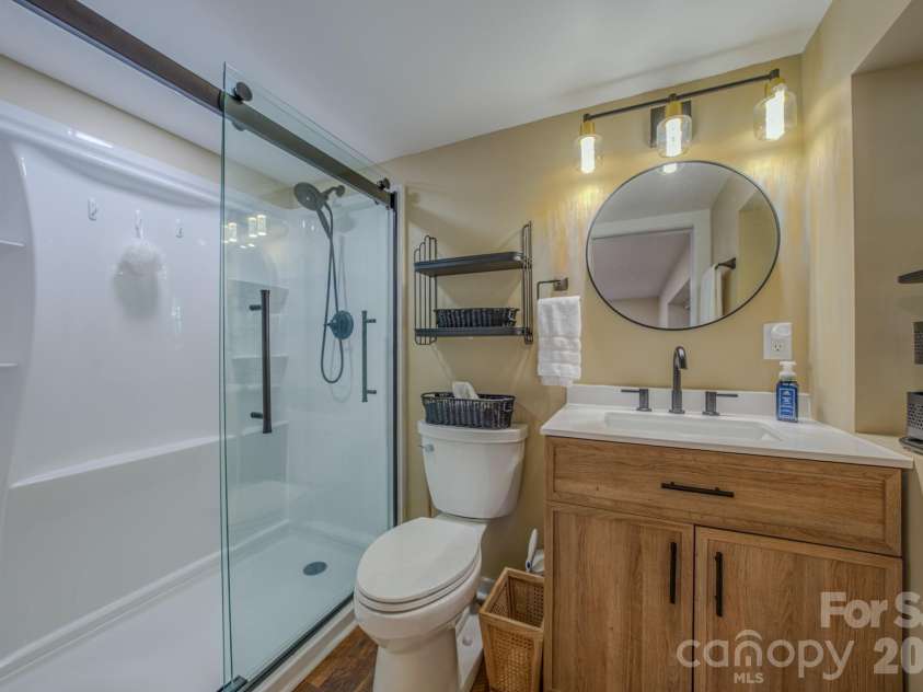 597 Tomahawk Avenue, Black Mountain, NC 28711.  MLS# CAR4383270, YatesRealty ID 26570. 