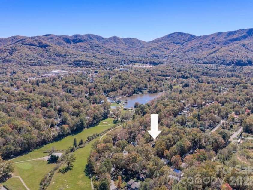 597 Tomahawk Avenue, Black Mountain, NC 28711.  MLS# CAR4383270, YatesRealty ID 26570. 
