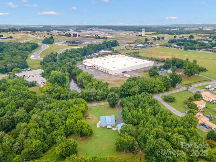 6323 Hudspeth Road, Harrisburg, NC 28075.  MLS# CAR4277314, YatesRealty ID 26571. 