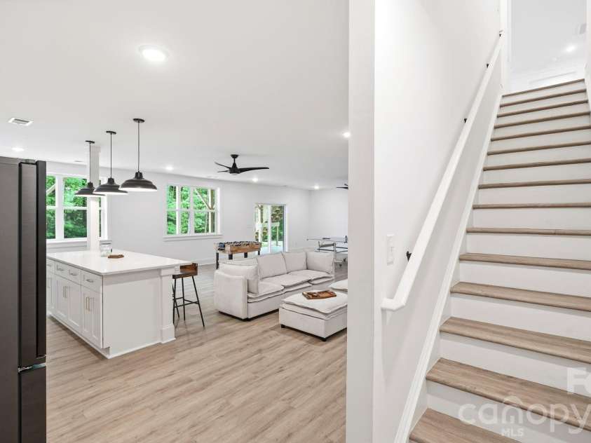 825 Breezewood Drive, Charlotte, NC 28262.  MLS# CAR4384219, YatesRealty ID 26571. 