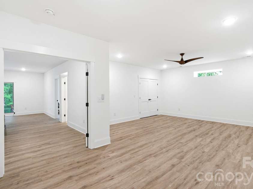 825 Breezewood Drive, Charlotte, NC 28262.  MLS# CAR4384219, YatesRealty ID 26571. 