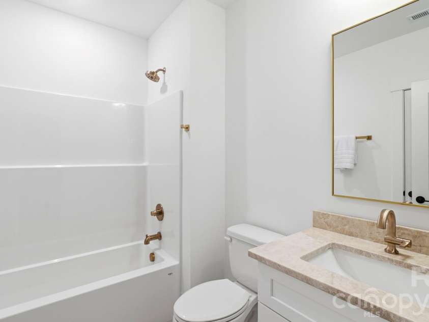 825 Breezewood Drive, Charlotte, NC 28262.  MLS# CAR4384219, YatesRealty ID 26571. Badroom